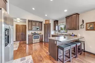 605 Pebblestone Cir, Oneida, WI 54155 - Photo 8