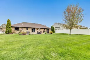 605 Pebblestone Cir, Oneida, WI 54155 - Photo 22