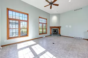 531 Diamond Ridge Cir, Denmark, WI 54208 - Photo 10
