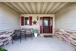 106 Parkview Dr, Eden, WI 53019 - Photo 2