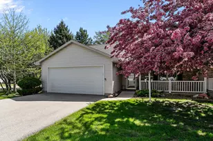 2645 Havenwood Dr, Oshkosh, WI 54904 - Photo 1