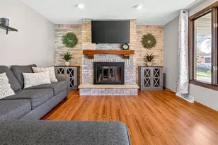 807 Rose Hill Rd, Kaukauna, WI 54130 - Photo 4