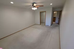 2721 W 9th Ave, Oshkosh, WI 54904 - Photo 22