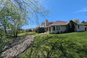 2721 W 9th Ave, Oshkosh, WI 54904 - Photo 2