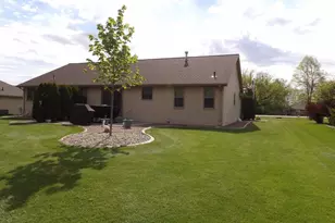 2360 Lost Dauphin Rd, De Pere, WI 54115 - Photo 14