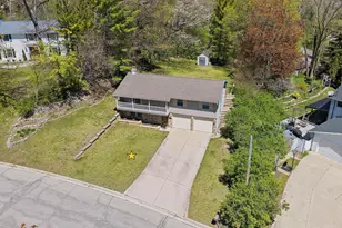 2987 Albert Dr, Green Bay, WI 54311 - Photo 4