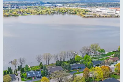 2512 Riverside Drive, Green Bay, WI 54301 - Photo 2
