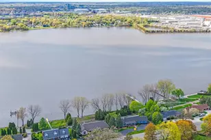 2512 Riverside Dr, Green Bay, WI 54301 - Photo 2