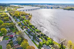2512 Riverside Dr, Green Bay, WI 54301 - Photo 74