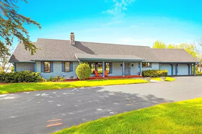 2512 Riverside Drive, Green Bay, WI 54301 - Photo 4