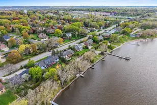 2512 Riverside Dr, Green Bay, WI 54301 - Photo 8