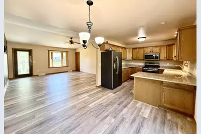 975 Whippoorwill Lane, Fond du Lac, WI 54935 - Photo 8