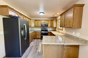975 Whippoorwill Ln, Fond du Lac, WI 54935 - Photo 6