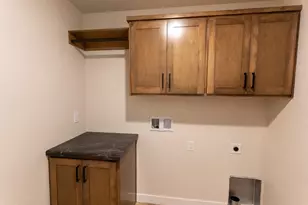 N9243 Anton St, Appleton, WI 54915 - Photo 8