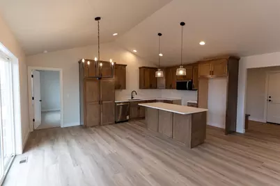 N9243 Anton Street, Appleton, WI 54915 - Photo 2