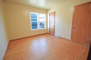1214 S 18th St, Manitowoc, WI 54220 - Photo 12