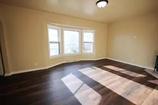 1214 S 18th St, Manitowoc, WI 54220 - Photo 4