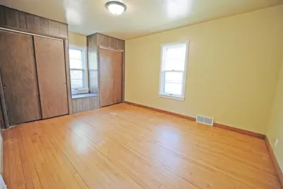 1214 18th Street, Manitowoc, WI 54220 - Photo 10