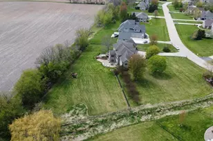 3463 Grand Meadows Crossing, Neenah, WI 54956 - Photo 8