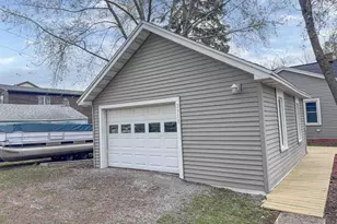 2953 Shadow Ln, Oshkosh, WI 54901 - Photo 14