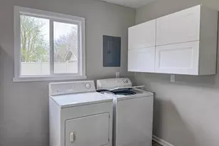 2953 Shadow Ln, Oshkosh, WI 54901 - Photo 12