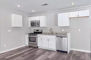 2953 Shadow Ln, Oshkosh, WI 54901 - Photo 2