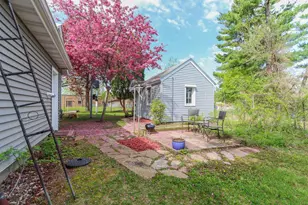 611 Shearer St, Waupaca, WI 54981 - Photo 10