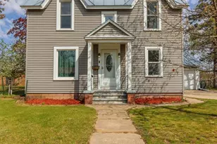611 Shearer St, Waupaca, WI 54981 - Photo 6