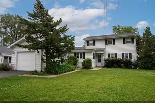 2836 Shorewood Dr, Oshkosh, WI 54901 - Photo 1