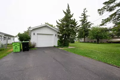 2836 Shorewood Drive, Oshkosh, WI 54901 - Photo 24