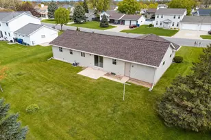 2152 Skyview St, Green Bay, WI 54311 - Photo 8