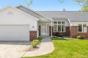 901 W Bent Oak Ln, Appleton, WI 54914 - Photo 2
