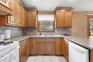 674 Swan Rd, De Pere, WI 54115 - Photo 18