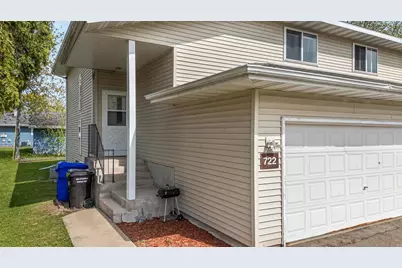 722 N Hawthorne Drive, Appleton, WI 54915 - Photo 2