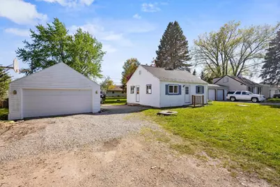 2717 W Heather Avenue, Appleton, WI 54914 - Photo 4