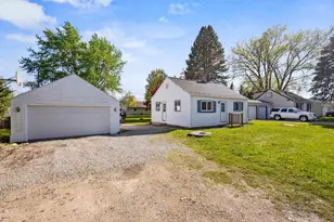 2717 W Heather Ave, Appleton, WI 54914 - Photo 4