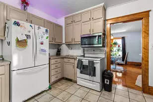 935 W 8th Ave, Oshkosh, WI 54902 - Photo 8