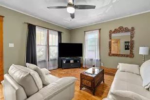 935 W 8th Ave, Oshkosh, WI 54902 - Photo 6