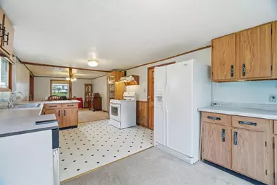 630 Elm Street, Omro, WI 54963 - Photo 10