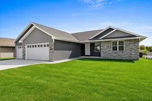 3421 Glendale Ave, Green Bay, WI 54313 - Photo 2