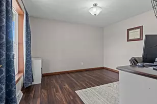 W6464 Cherrybark Cir, Menasha, WI 54952 - Photo 6