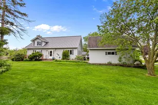 728 E River Dr, Omro, WI 54963 - Photo 46