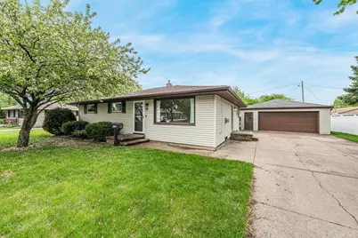 523 Margaret Street, Combined Locks, WI 54113 - Photo 1