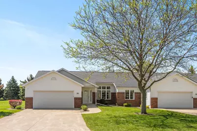 901 W Bent Oak Lane, Appleton, WI 54914 - Photo 1