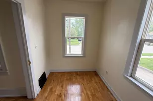 842 W 10th Ave, Oshkosh, WI 54902 - Photo 8
