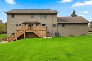 810 Windover Ct, Green Bay, WI 54313 - Photo 8