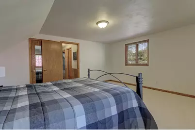 2207 S Gladys Avenue, Appleton, WI 54915 - Photo 36