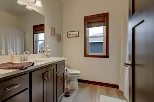 2128 Clover Fld Dr, Suamico, WI 54313 - Photo 24
