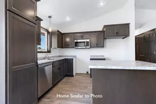 1736 Betty Jean Ln, Green Bay, WI 54313 - Photo 8