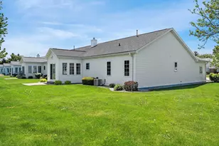 923 W Windtree Dr, Appleton, WI 54914 - Photo 4